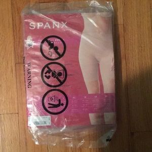 SPANX curve power short (plus size)